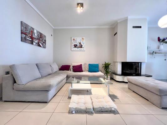 Apartament In Quiet Neighborhood Near Sandy Chania (Crete)